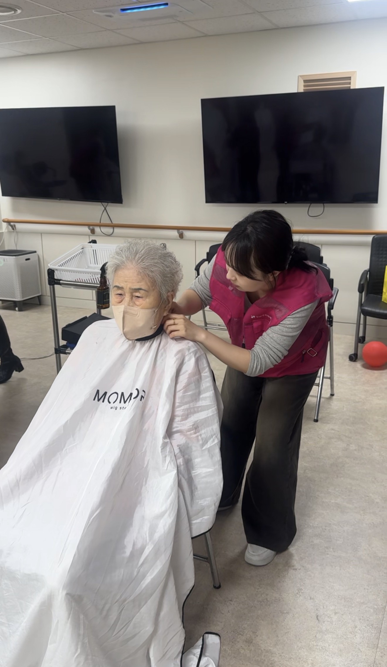 압구정 데이케어센터 이미용 봉사
