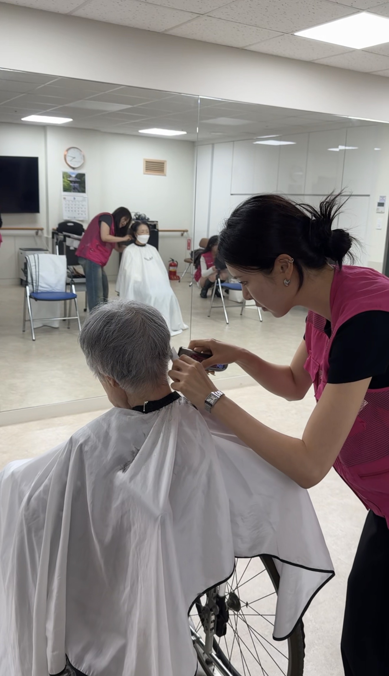 압구정 데이케어센터 이미용 봉사
